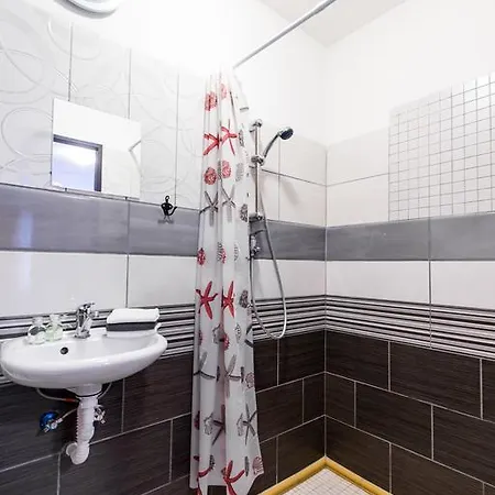 ゲストハウス 43 3*